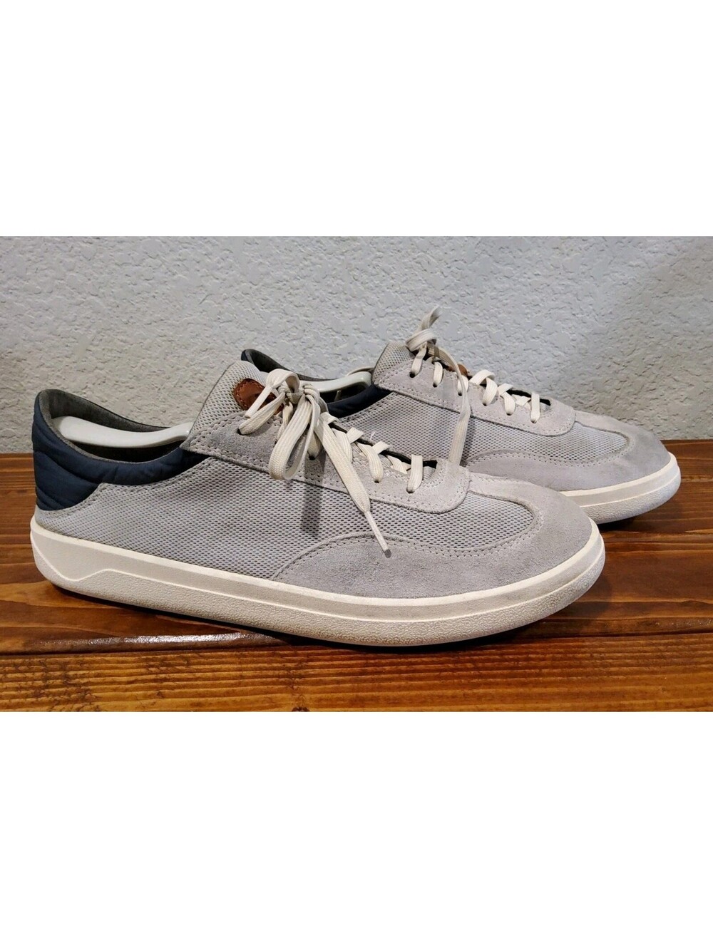 OluKai Pūnini Shoes Men's Size 10 Gray Suede Blue Casual Low Top Sneakers